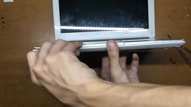 DISASSEMBLY OF ACER D270 IN TIMELAPSE