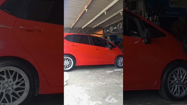 Honda Jazz Pakai HSR Sepulu R17 Size Ban 215 45 R17 #hondajazz #hondajazzgk5 #hondajazzindonesia