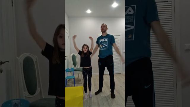 Зарядка для всей семьи 🔥