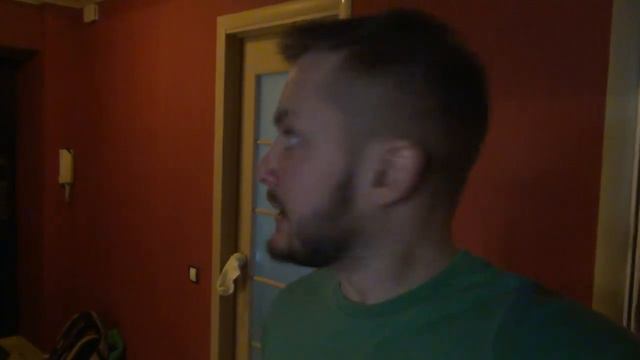 ХОТЬ КТО-ТО В ЭТОМ ДОМЕ!????