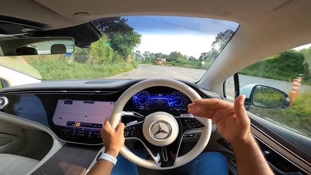 Mercedes EQS 580 - High On Tech But Not On Driving Feel | Faisal Khan