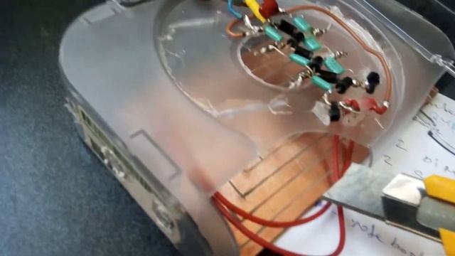 Высоковольтная ловушка для тараканов