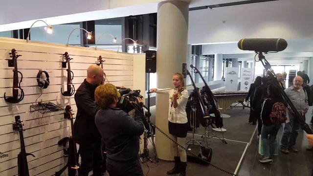 Jam With Max Grosch At Yamaha Strings Booth (@Musikmesse 2017)