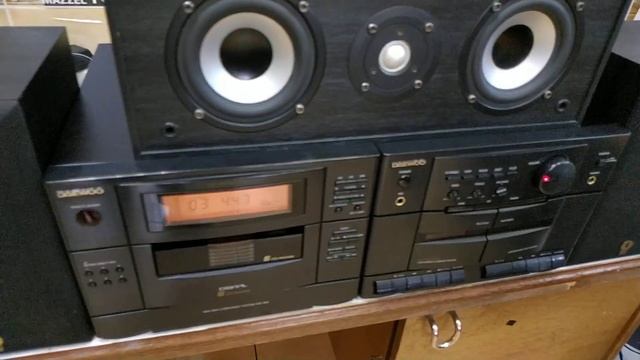 тестовый ролик музыкальной системы ..Daewoo.. модель  АМI -960. просто фантастический звук!