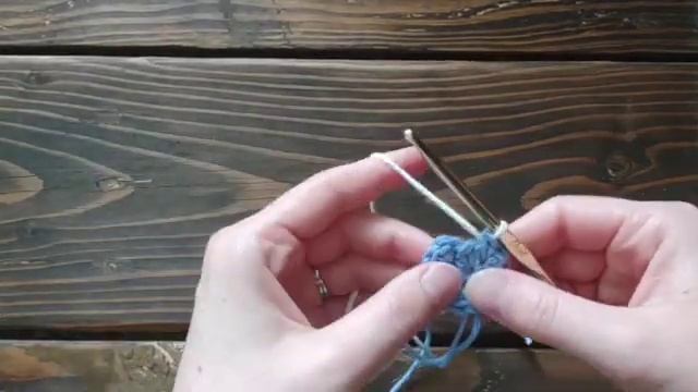 How To Change Colors In The Round - A Beginner Crochet Tutorial