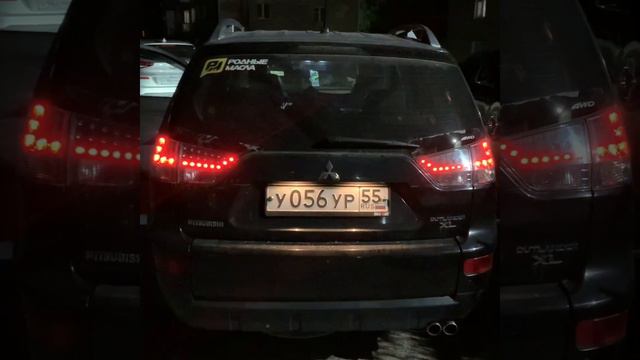 Outlander XL задние фары
