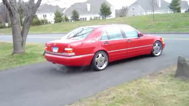 Red Mercedes Benz S500 W140 S-Class Pulling Out Of Drive With 19 Chrome Wheels For Sale. See Detail