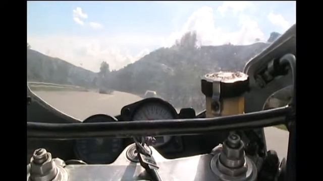 Suzuki GSX-R 750 SRAD Test Driving