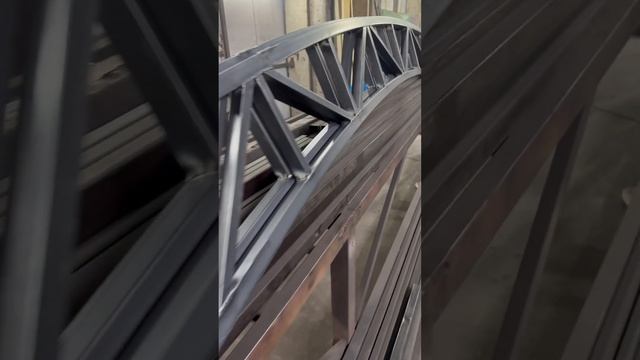 Самое главное в конструкции металлического навеса для автомобиля, это стропильная система!!!