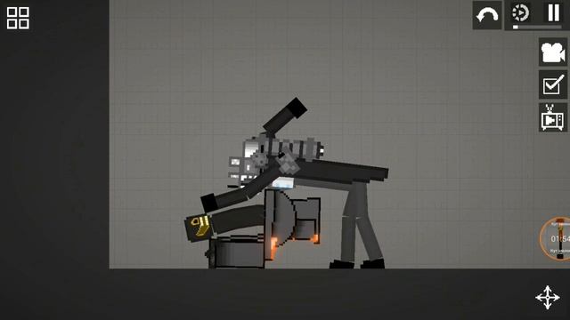 У меня новый друг. Купон отдыхает. И да. У нас камера мен титан не улучшинный.