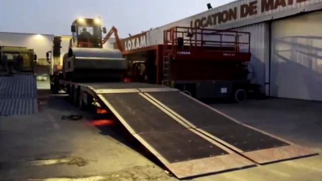 Transport D'un Rouleau Avec Le Volvo FH