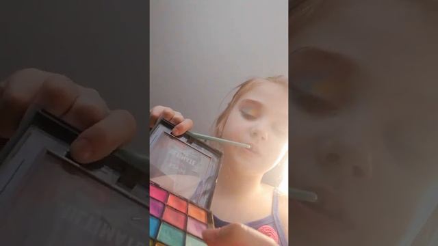 как сделать радужный макияж,❤️?????
