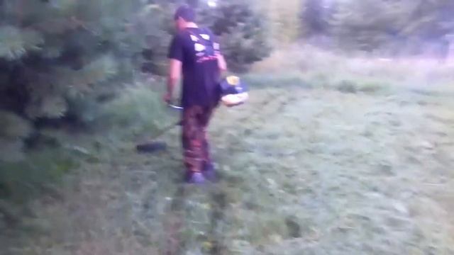 Косим участок.Скоро на работу, потом не известно когда тут буду.