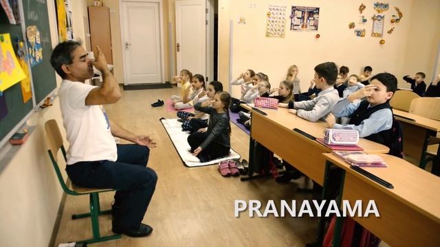 Заняття по релаксації і пранаямі (дихальні вправи) для школярів міста Києва