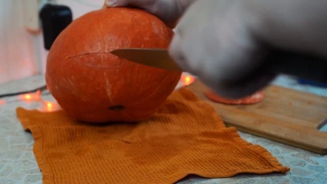 Как вырезать тыкву на Хэллоуин