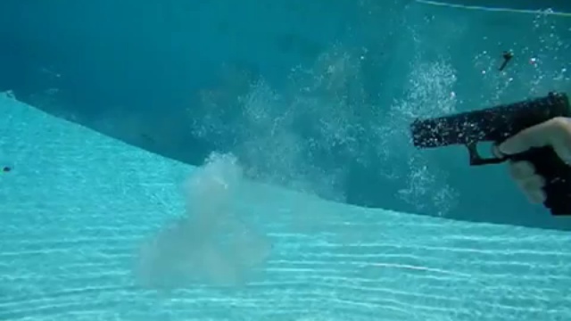 Выстрел под водой