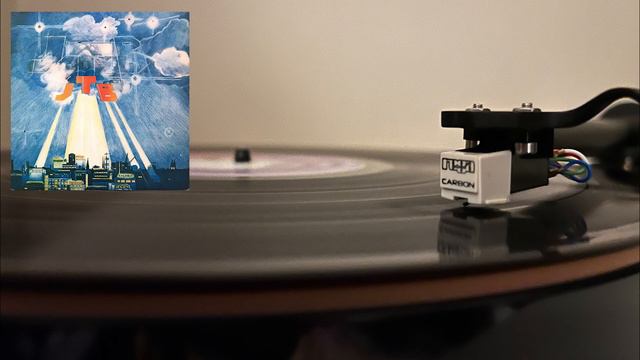 Rega Carbon vs Black Diamond Rega Planar1 JTB Space Cookie