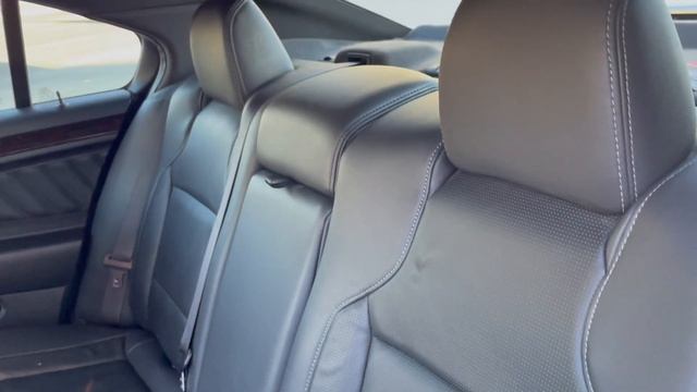 2019 Ford Taurus Limited AWD, 5 Passenger, 3.5L V6, Leather Interior, Power Heated/Cooled Seats