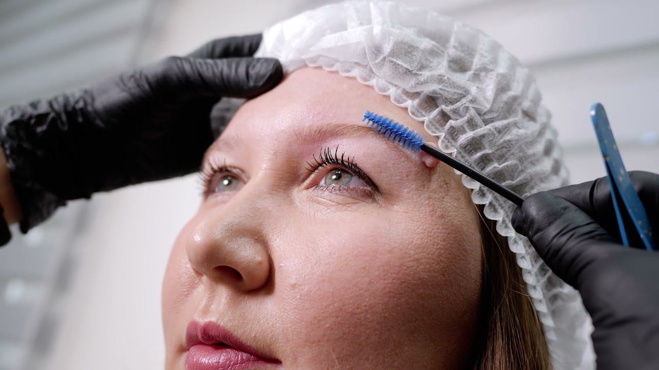 Перманентный макияж бровей