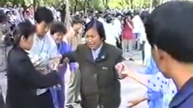 Zhineng Qigong Instant Healing By Dr Ming Pang 智能气功庞老师握手实录