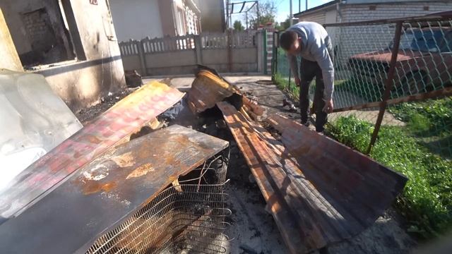 ВЫ ПРАВЫ, ВЕСЬ МЕТАЛЛ НА СВАЛКУ, НО КОЕ-ЧТО НАМ ТУТ ЕЩЕ ПРИГОДИТСЯ. СЕВЫЧ ПРИЕХАЛ