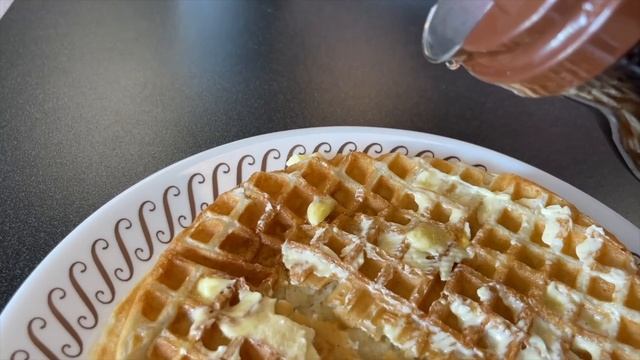 Canadian's First Waffle At WAFFLE HOUSE