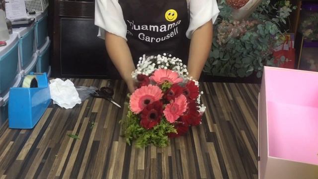 Huamama@ Carousell - How To Wrap Daisy Gerbera Bouquet In Box