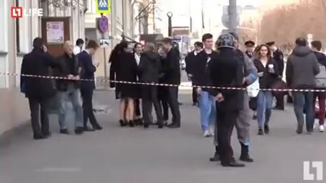 Сбербанк на Цветном бульваре в Москве оцеплен из-за подозрительного предмета