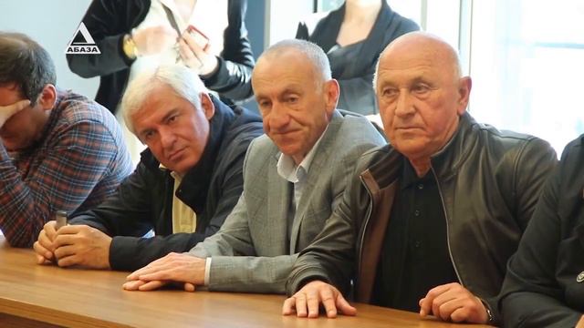Адгур Ардзинба недоволен, что российские олигархи захватывают Абхазию