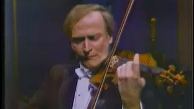 Yehudi Menuhin Paganini Concerto No.1  (2) Mvt.