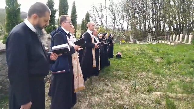 Пасхальна заупокійна молитва у Погоні