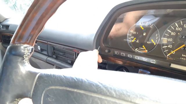 Cara Melepas (remove) Combination Meter ( Speedometer ) Mercedes Benz W126 300 Sel
