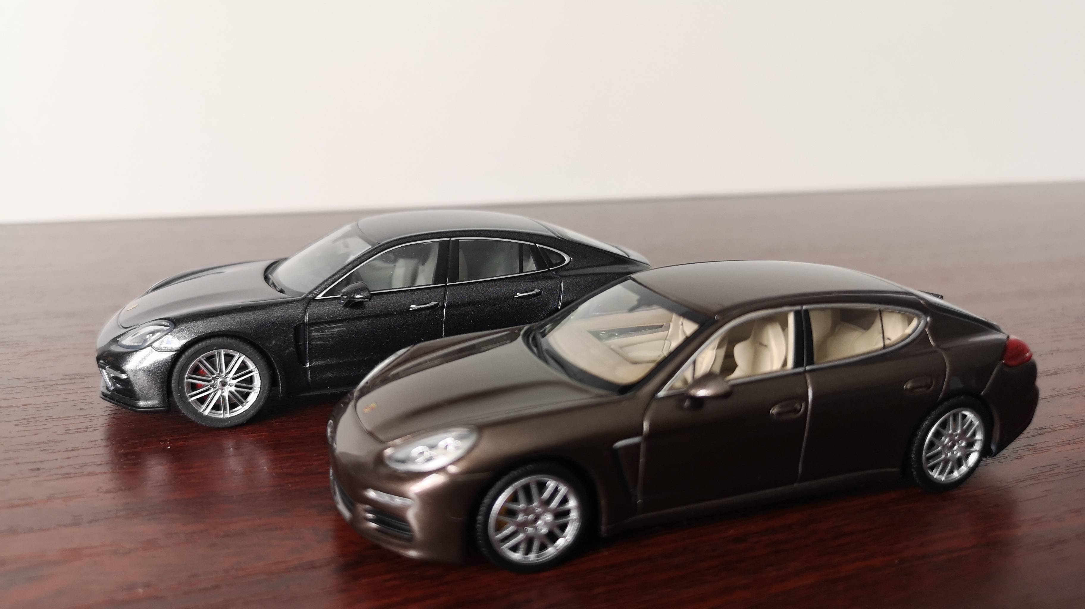 1/43 Porsche. Panamera (971+970).