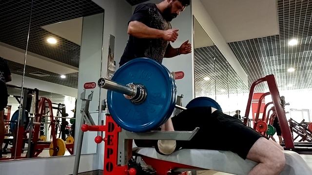 Жим эксцентрический средним хватом 105 на 2