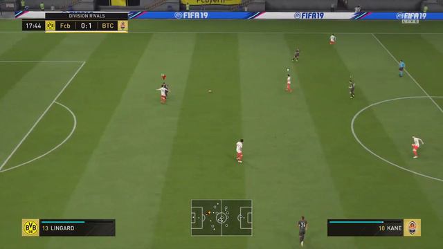 Открываем паки FIFA19