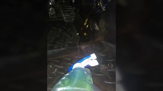 Рено Дастер БРУТАЛЬНЫЙ ДИЗЕЛЬ, дефлектор воздуховода ног.