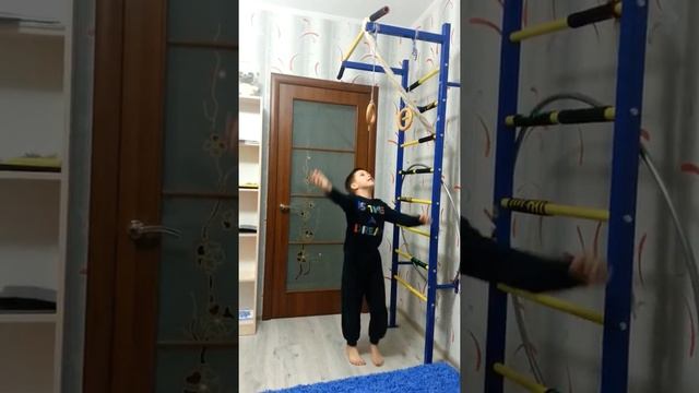 сальто на кольцах