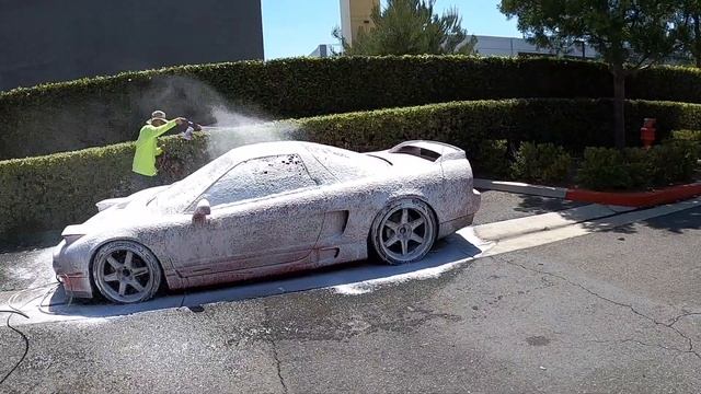 MY ACURA NSX GETS HER FIRST WASH IN 5 YEARS!! ?