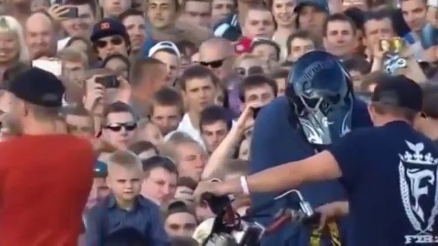 Дед на мотоцикле