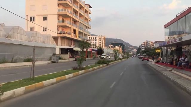 Распространённый вид транспорта в Махмутларе. Обратная сторона Махмутлара Турция