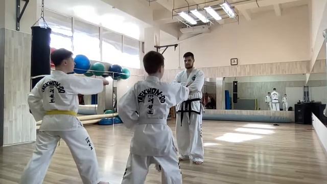 Треним малой группой в субботу: индивидуальные разборы