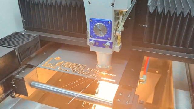 Лазерная резка тонколистового металла! Лазерный комплекс AEROMACHT ?