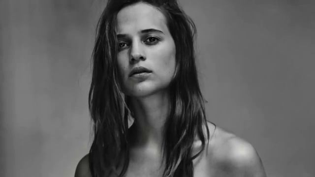 Meena Cryle - It Makes Me Scream