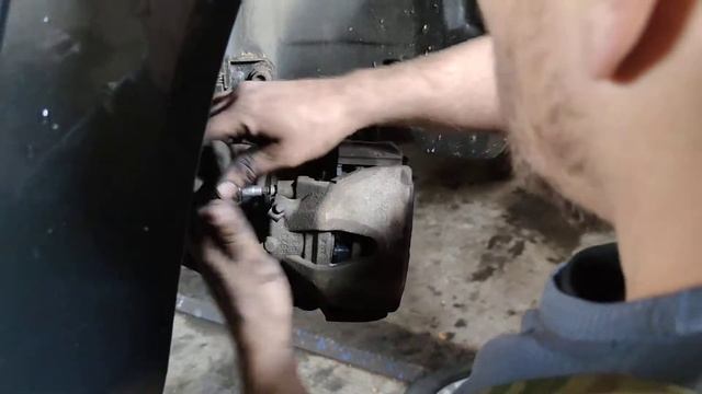 Замена тормозных колодок и дисков