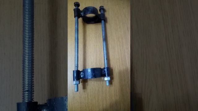 Самодельный съёмник для разборки амортизаторов Муравей 2м 02