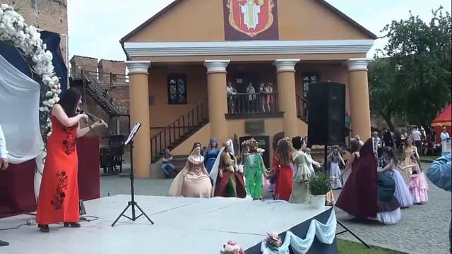 Наталія Горщар - відкриття фестивалю Волинська княжна, танець княгинь і фей