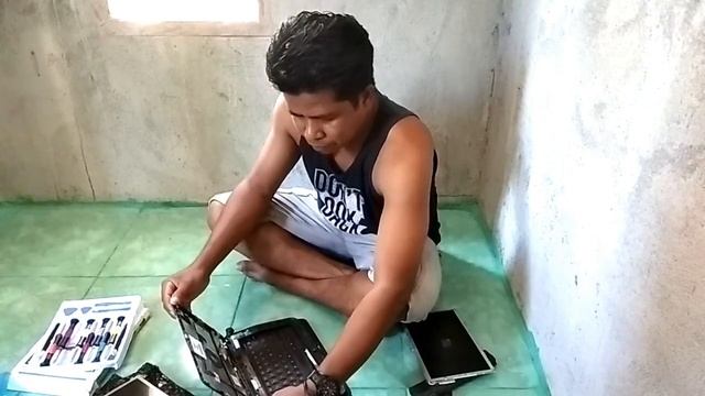 Cara Ganti LCD Notebook HP Mini