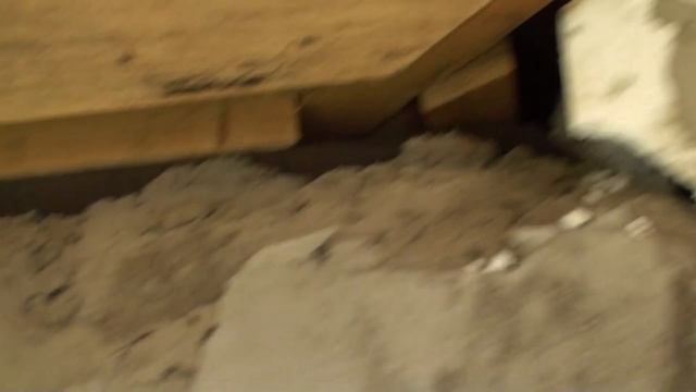 Не нарвитесь на таких вот бракоделов, они в принципе не собираются правильно утеплять фасад дома