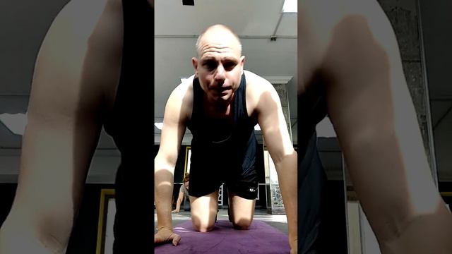 Упражнения на пресс. Упражнение на пресс.  Мышцы кора. Фитнес. Пресс. Мышцы пресса. Сила. Растяжка.