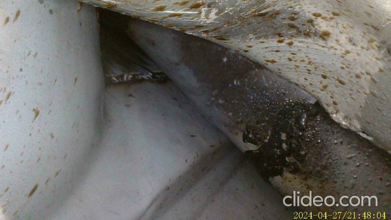 Пороги изнутри спустя 2 года после кап.ремонта кузова.